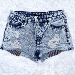 FOREVER 21 Acid Wash Distressed Serape Stripes Blue Denim Jean Shorts 26
